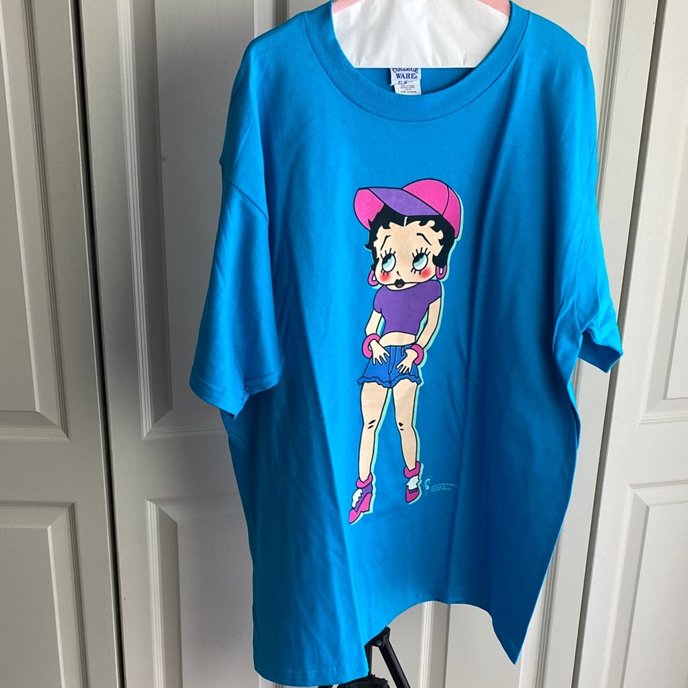 Bright Blue Short Sleeve Betty Boop Graphic Tee with Pink Accent